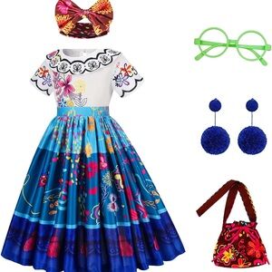 BRAND NEW Disney Encanto Mirabel costume with accessories